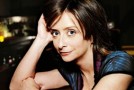 Popdose at Kirkus Reviews: Rachel Dratch, “Girl Walks into a Bar”