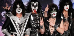 Kiss 2012