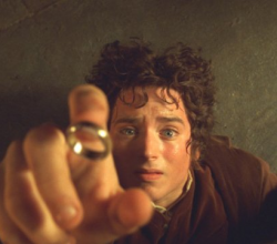 frodo-the-ring-still