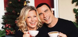 john-travolta-christmas-1002-600x600[1]
