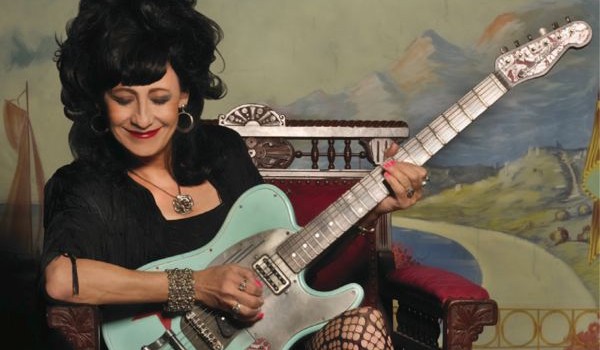 rosie flores 600
