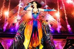 Prismatic-world-tour-katy-perry-37534617-650-430