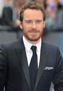 michael-fassbender-uk-premiere-prometheus-02
