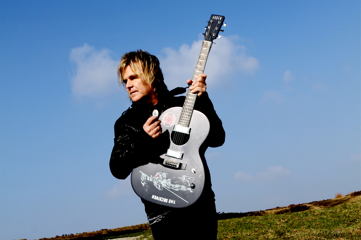 Mike peters. Майк Питерс музыкант. Группа the Alarm ВКО.